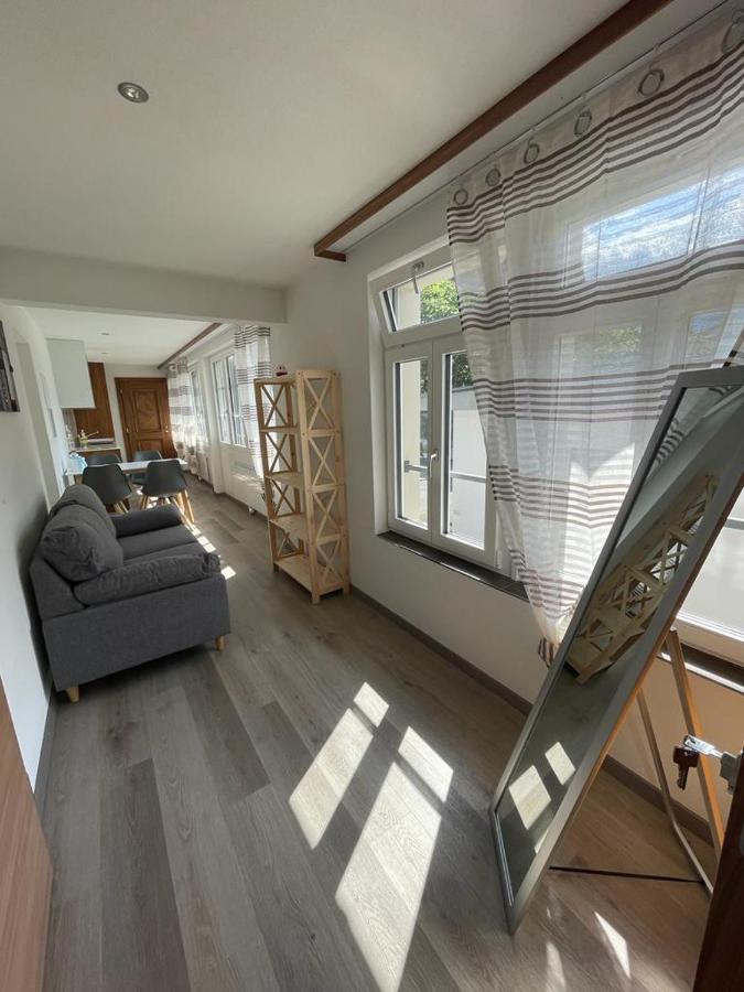 Moderne Einzigartige Wohnung In Алтдорф Екстериор снимка
